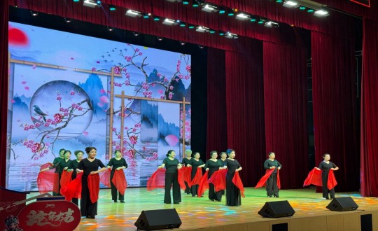 1.“百姓大舞臺”文明實(shí)踐項(xiàng)目首場演出現(xiàn)場_副本.jpg