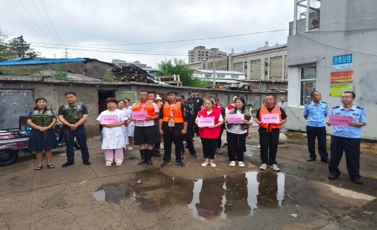 8.物業(yè)總公司敦化項目聯(lián)合開展防汛應急演練_副本.jpg